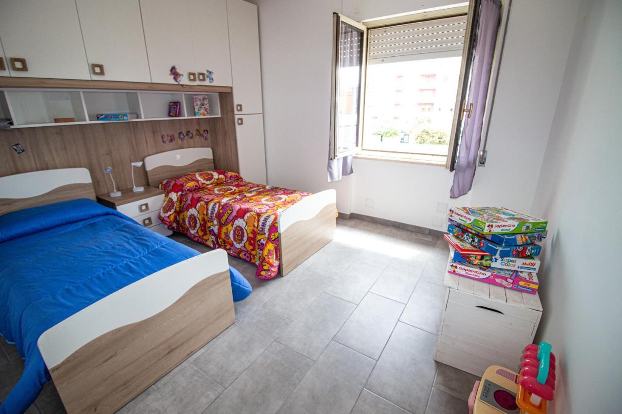 Casa Vacanze Casetta Grande Porto Torres Exterior photo